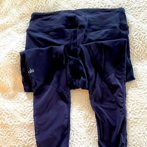 Alo Yoga moto leggings